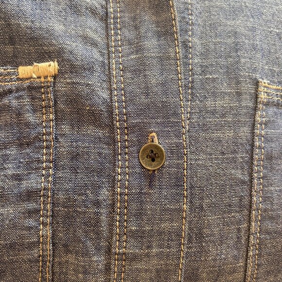 Never-Worn Madewell Denim-Look Cotton Button-Down - Picture 4 of 4